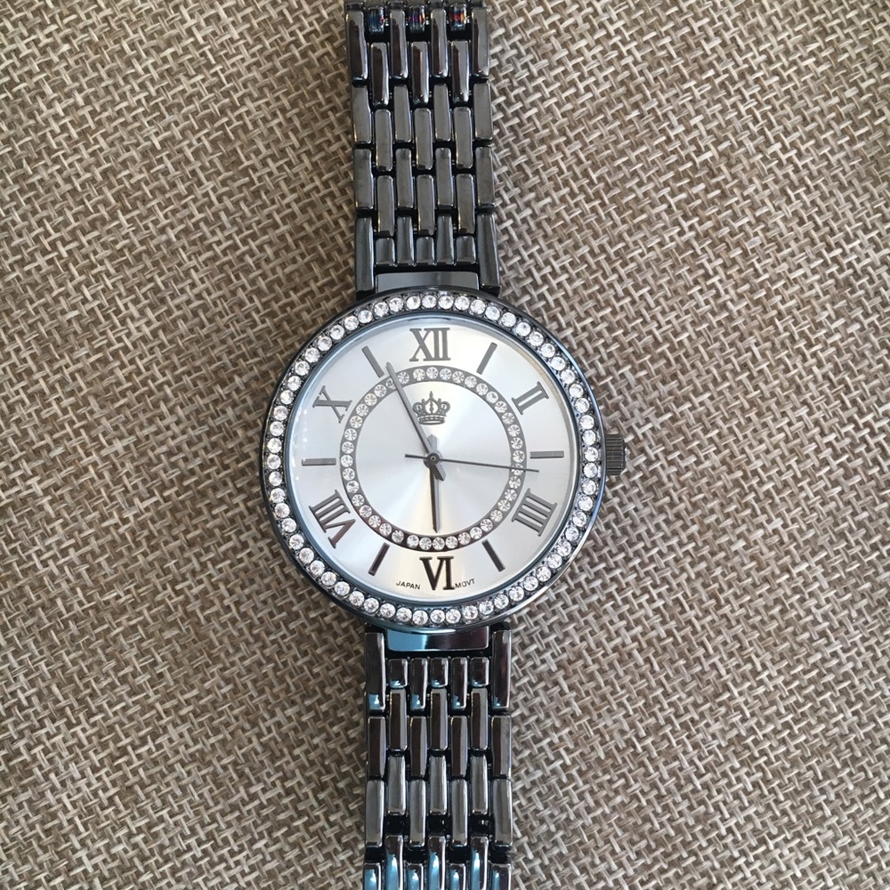 Splendid Hematite Watch with Crystals